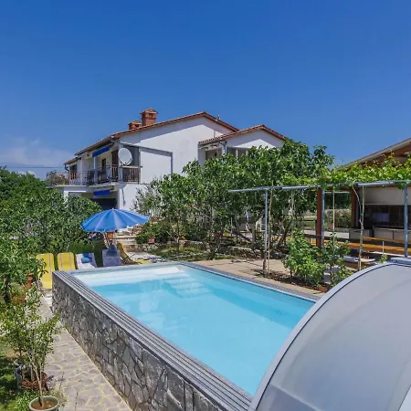 Apartment Laura - Lbn422 By Interhome