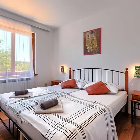 Apartment Laura - Lbn422 By Interhome *