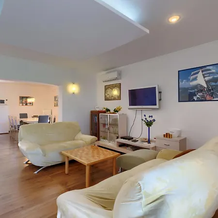 Laura - Lbn422 By Interhome Apartment